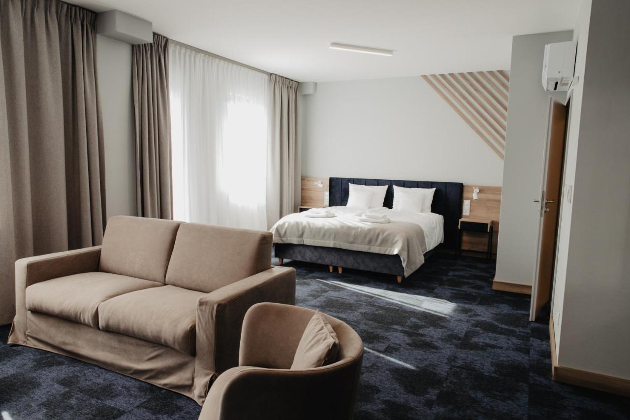 Molto Bene Hotel & Restaurant Skorcz Екстер'єр фото