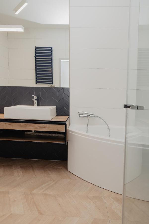 Molto Bene Hotel & Restaurant Skorcz Екстер'єр фото