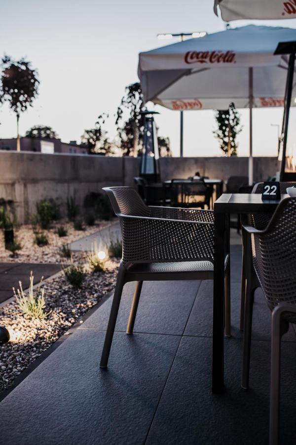Molto Bene Hotel & Restaurant Skorcz Екстер'єр фото